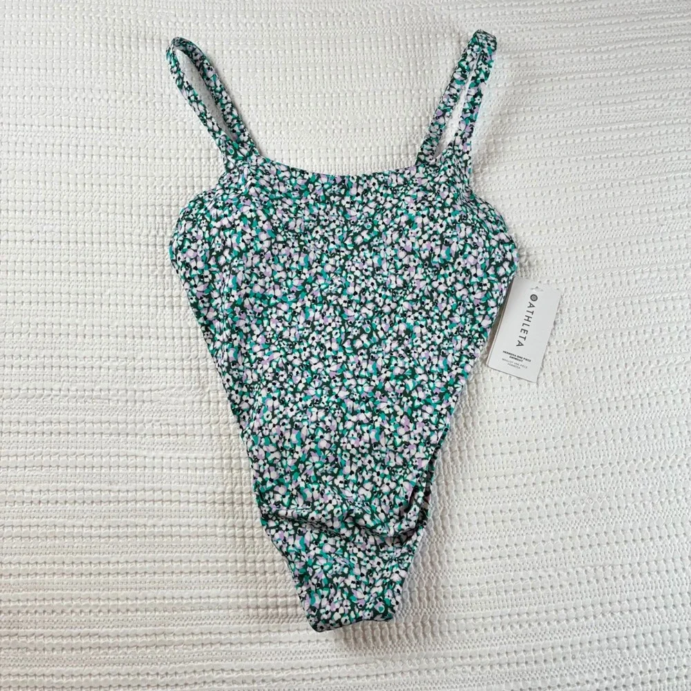 NWT‎ Athleta Hermosa One Piece Women L T Floral Medium Coverage Beach Pool Swim